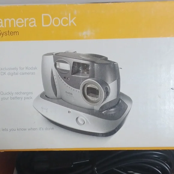 Kodak EasyShare Silver Camera Dock with Cable Electronics